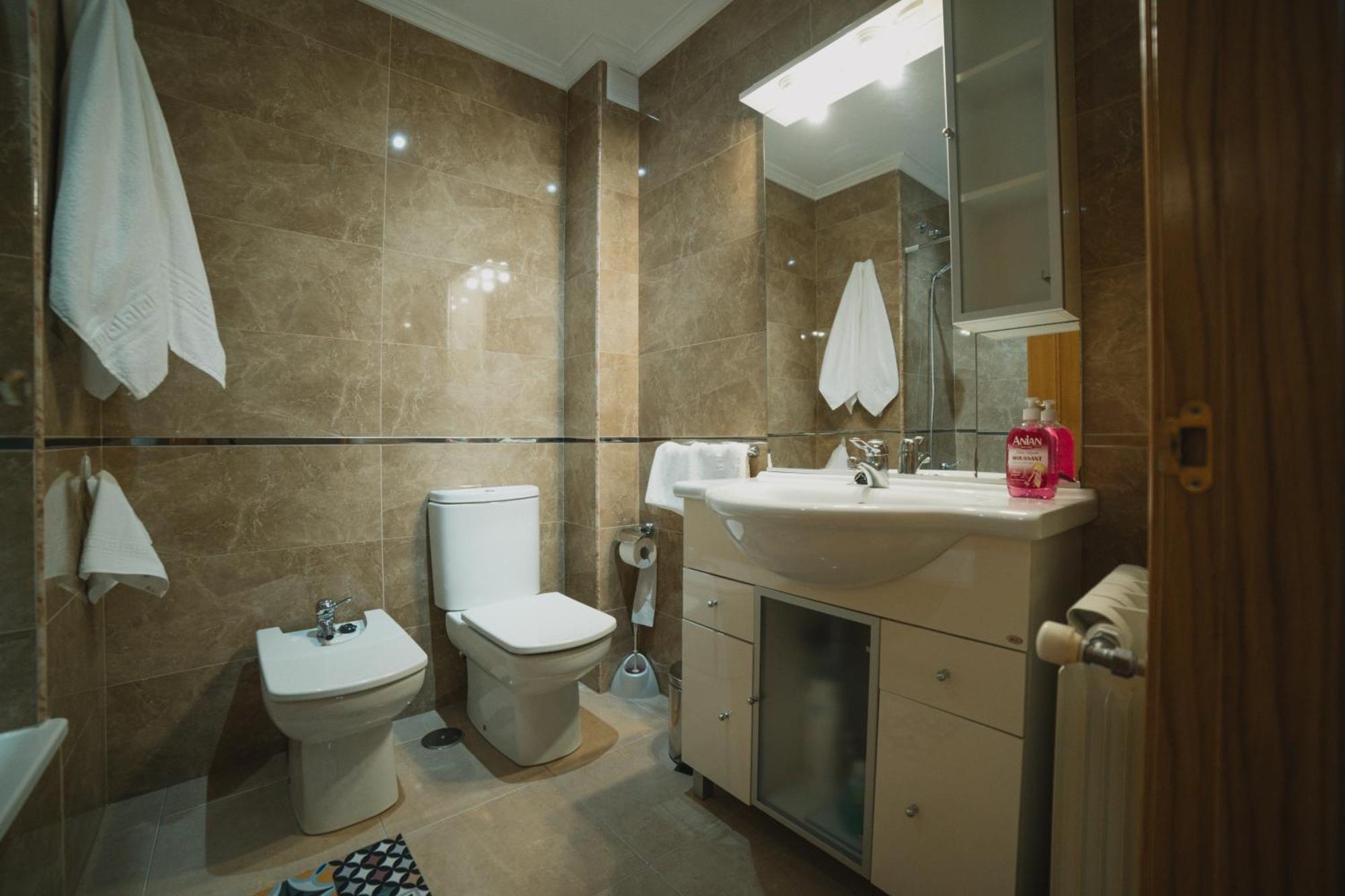 Praza Do Concello The Way Apartment เนเกรรา ภายนอก รูปภาพ