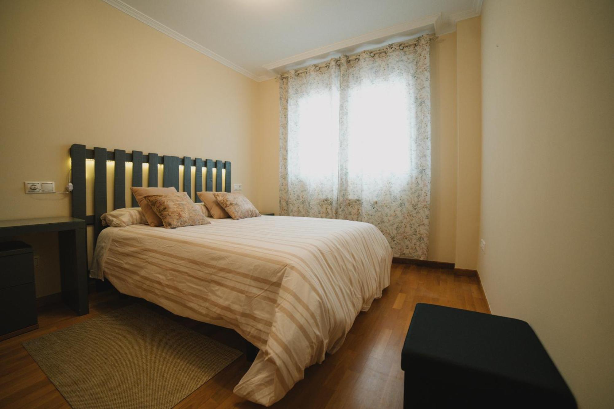 Praza Do Concello The Way Apartment เนเกรรา ภายนอก รูปภาพ